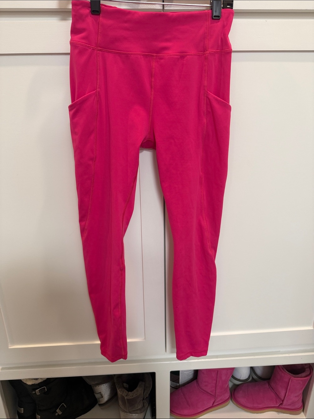 Monrow Vibrant Pink High-Rise Leggings with Side Pockets